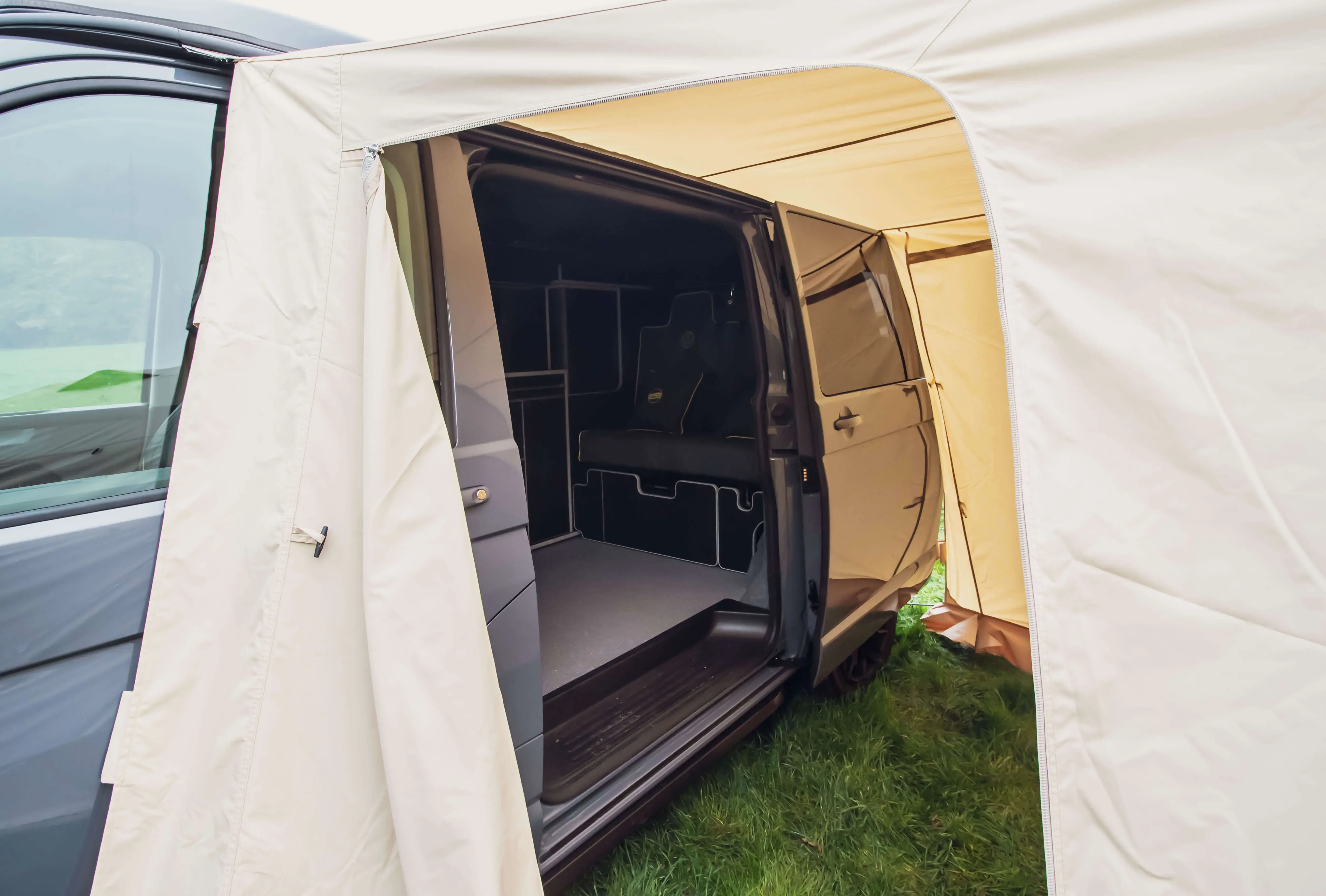 Bell Air Tent (With Campervan Connection) - Image 9